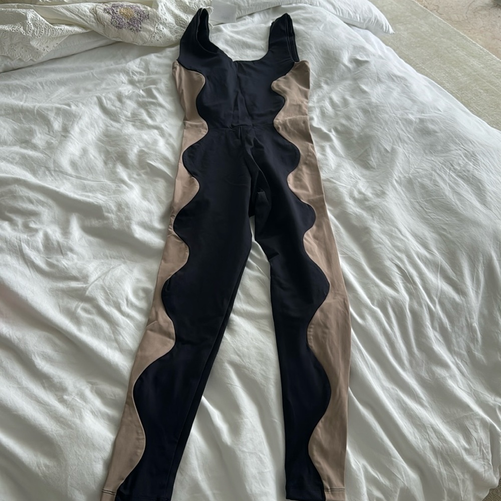 Port de bras one piece